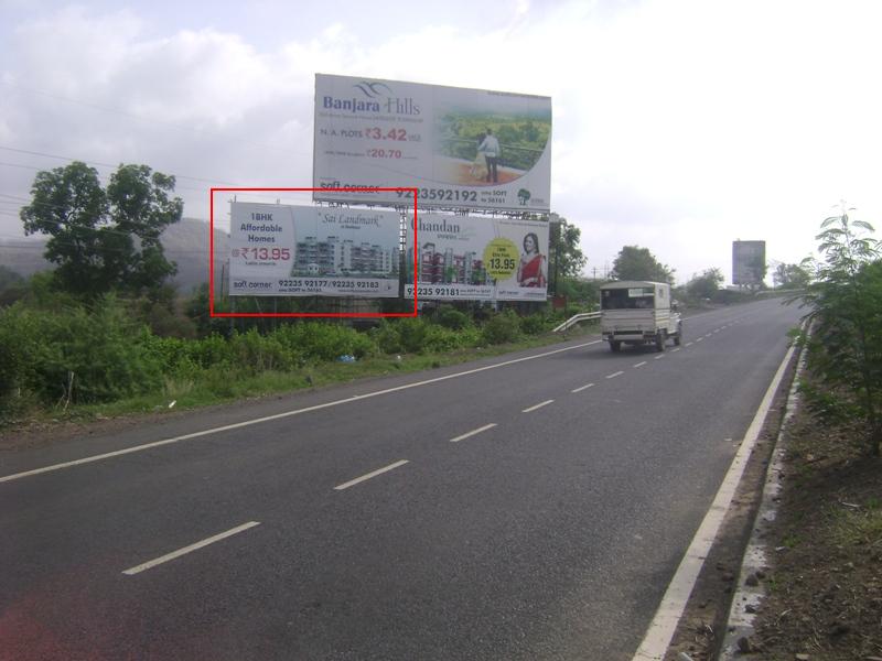 Agra-Mumbai National Highway hoarding
